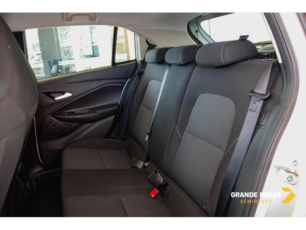 Chevrolet Onix Hatch
