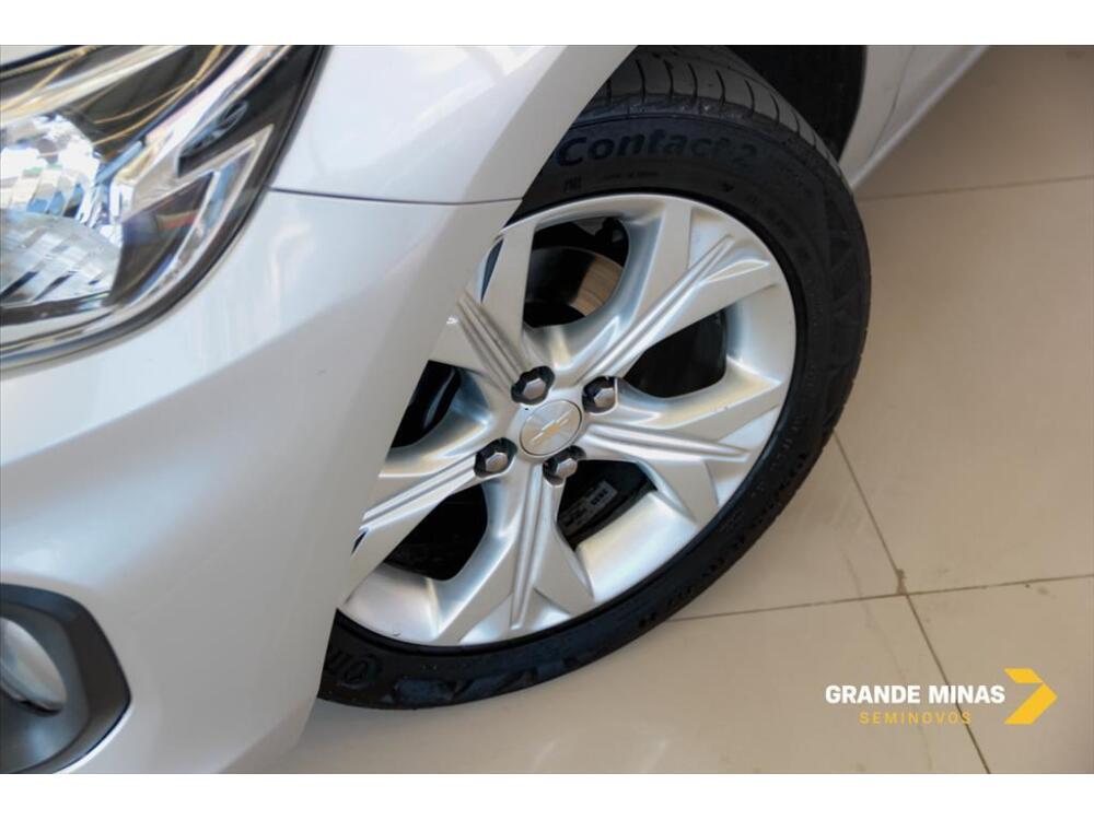 Chevrolet Onix Hatch