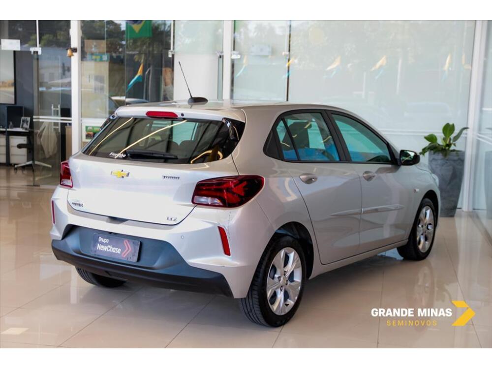 Chevrolet Onix Hatch