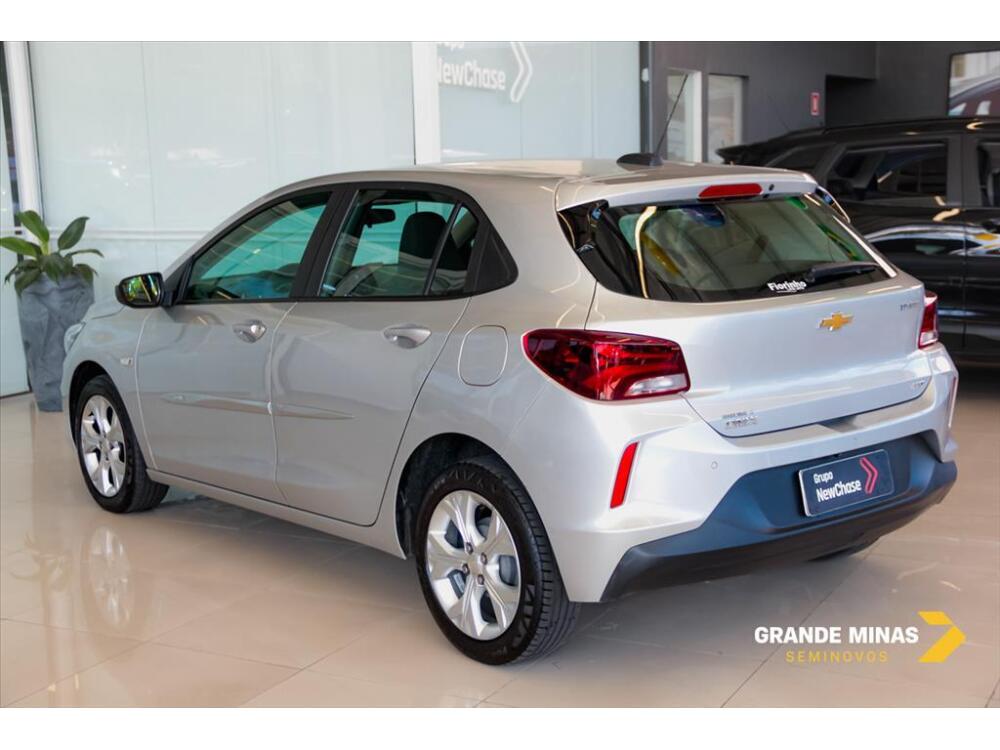 Chevrolet Onix Hatch