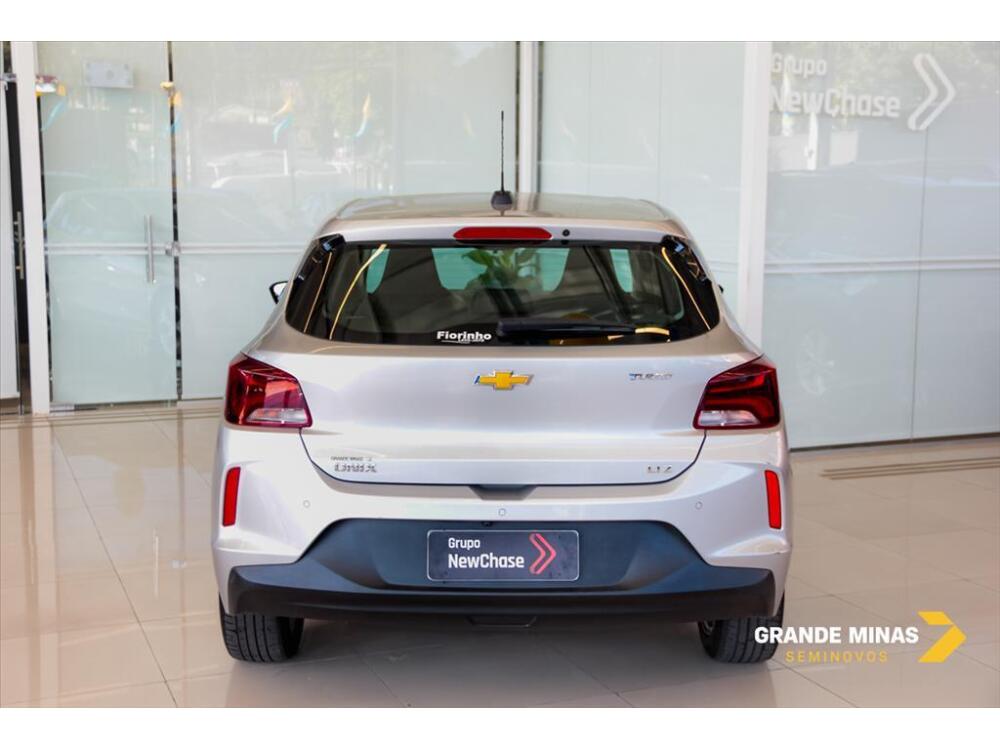 Chevrolet Onix Hatch