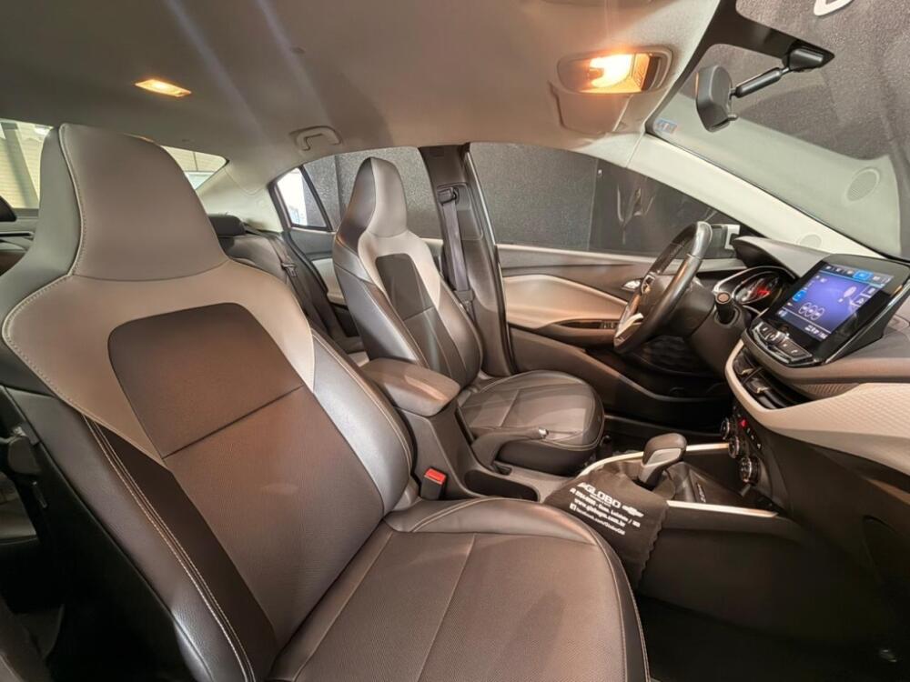 Chevrolet Onix Hatch