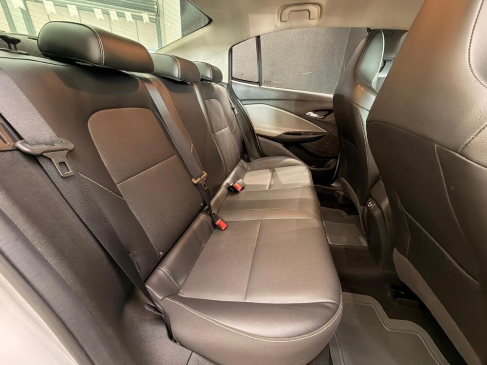 Chevrolet Onix Hatch