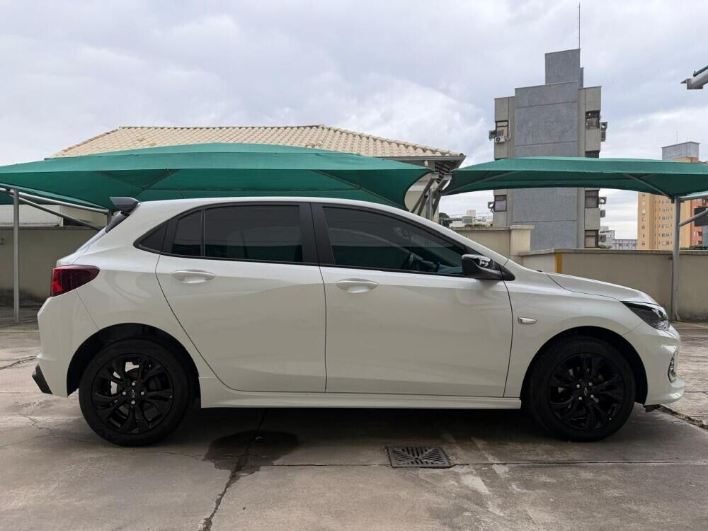 Chevrolet Onix Hatch