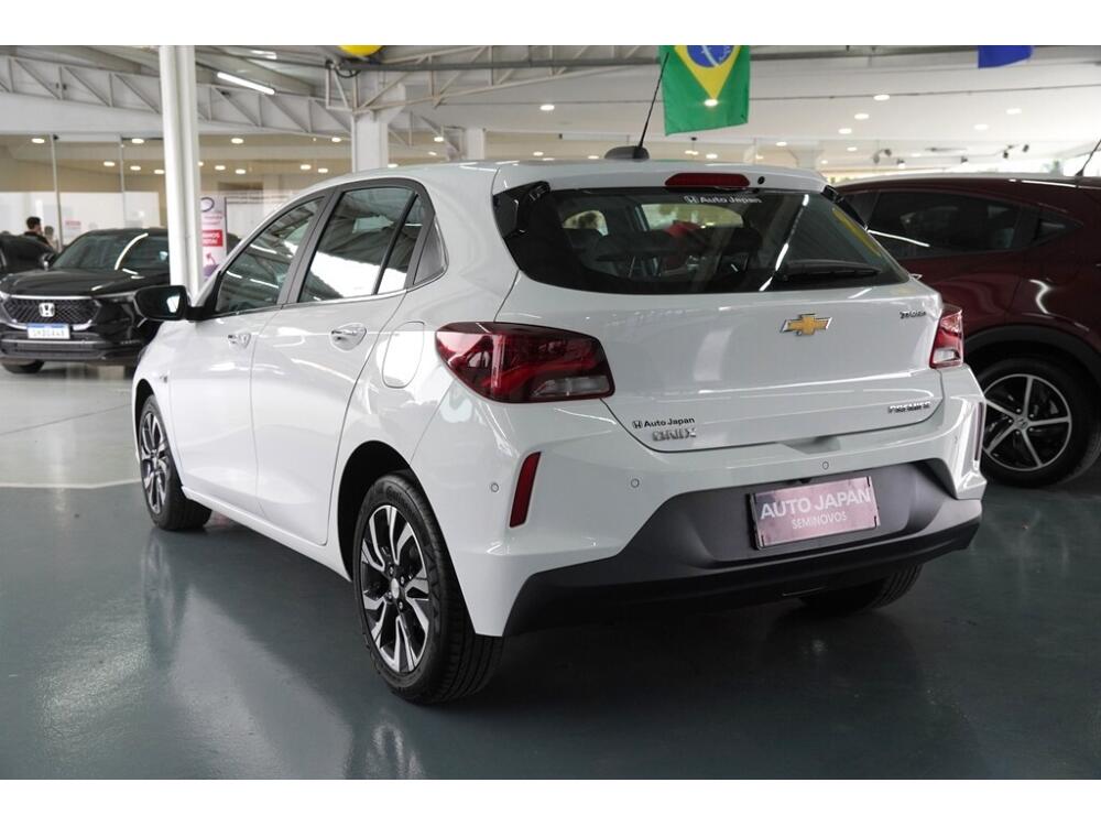 Chevrolet Onix Hatch