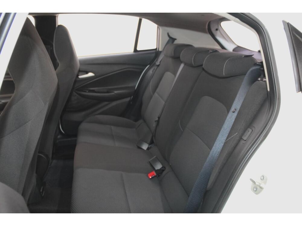 Chevrolet Onix Hatch