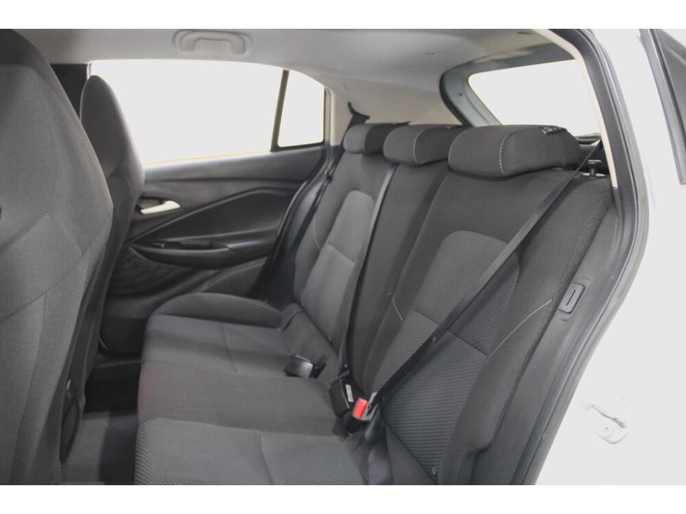 Chevrolet Onix Hatch