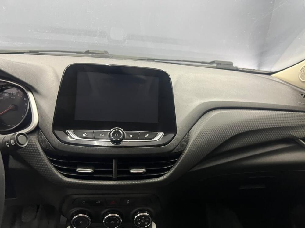 Chevrolet Onix Hatch