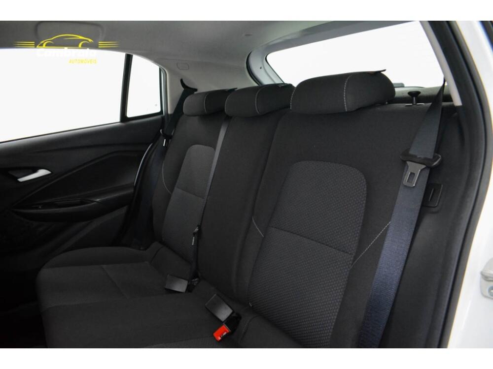 Chevrolet Onix Hatch