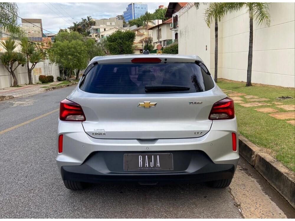 Chevrolet Onix Hatch