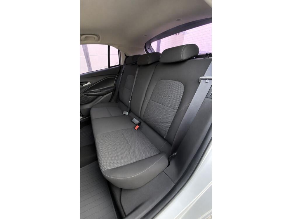 Chevrolet Onix Hatch