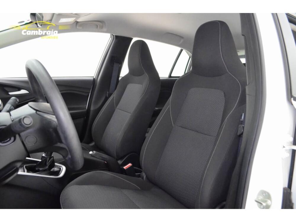Chevrolet Onix Hatch
