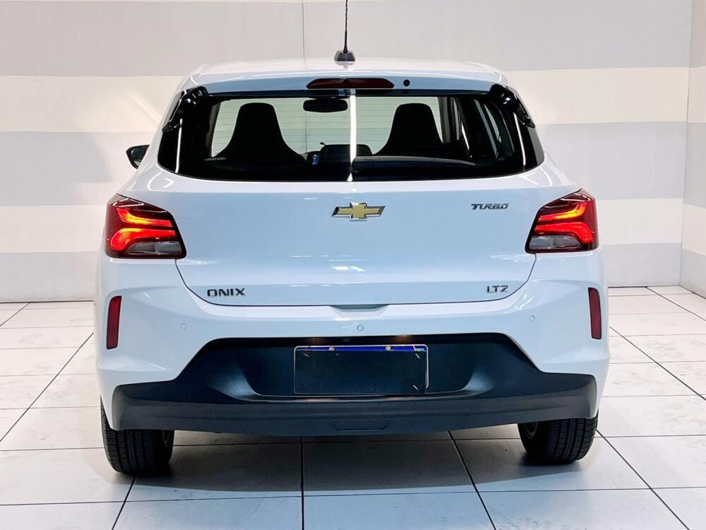 Chevrolet Onix Hatch
