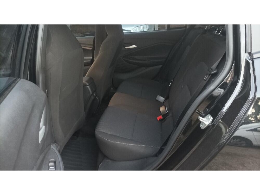 Chevrolet Onix Hatch