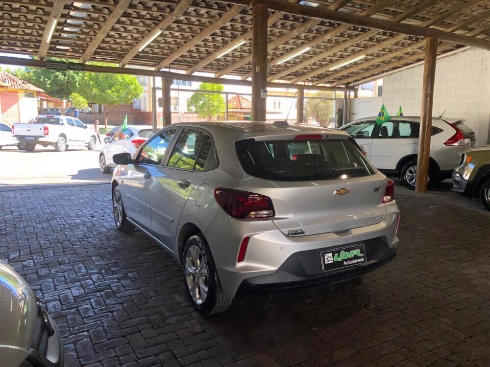 Chevrolet Onix Hatch