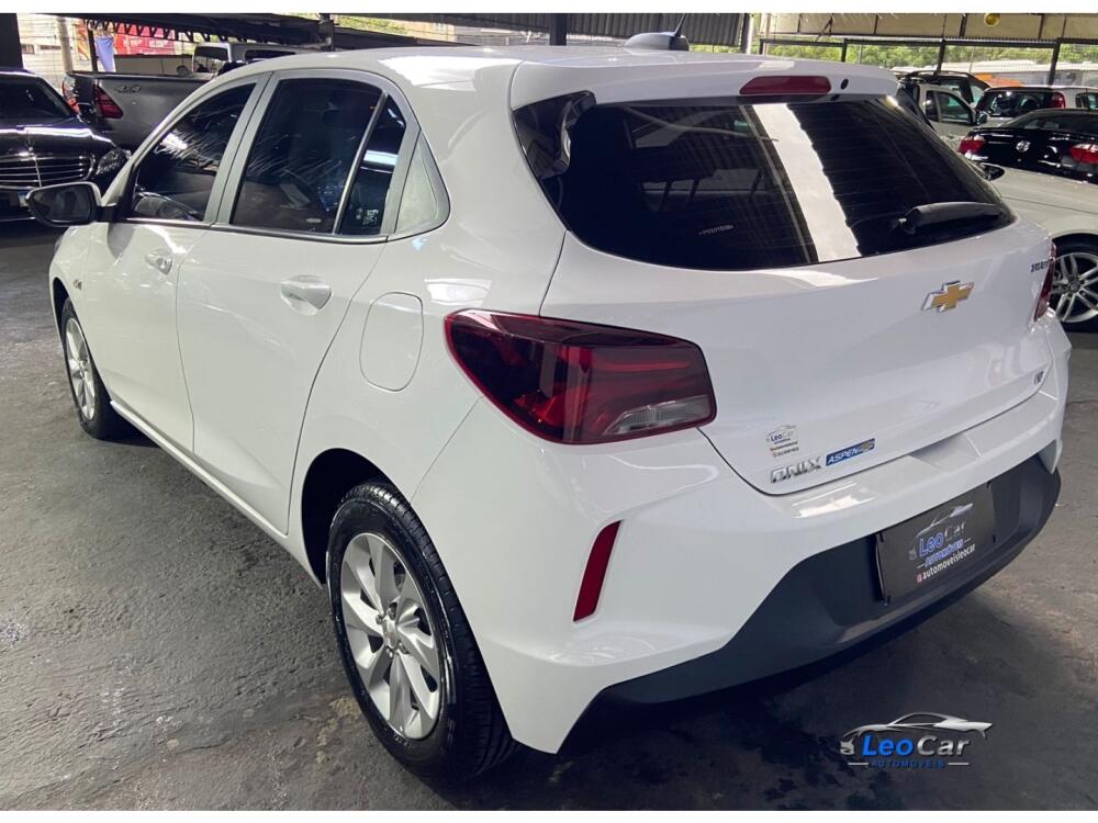 Chevrolet Onix Hatch