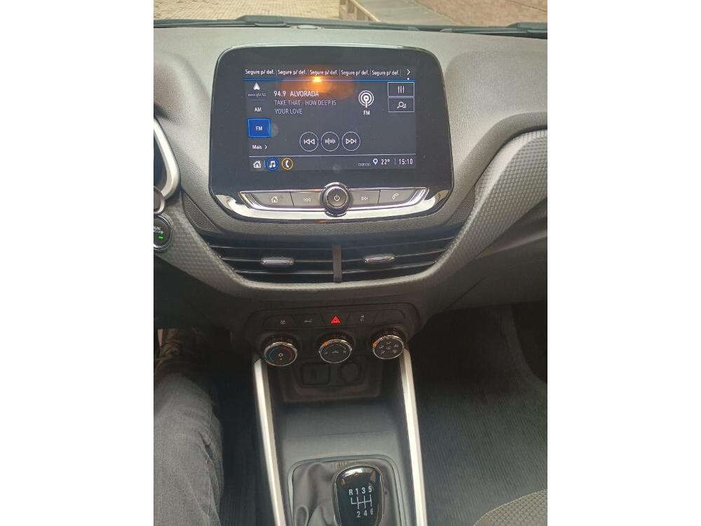 Chevrolet Onix Hatch