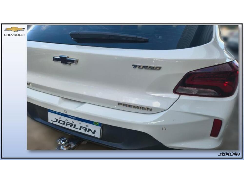 Chevrolet Onix Hatch