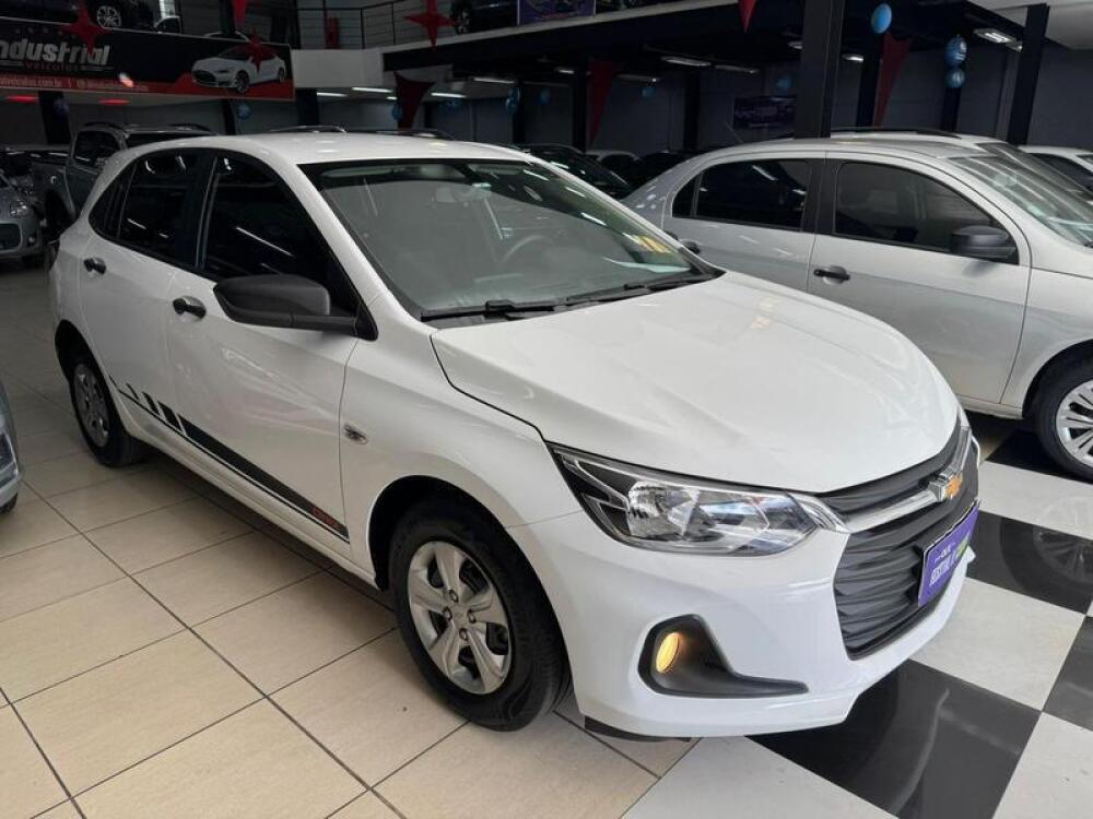 Chevrolet Onix Hatch