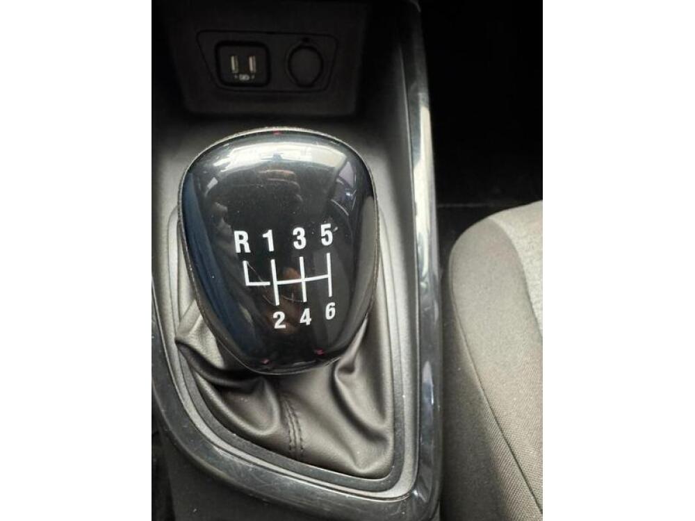 Chevrolet Onix Hatch