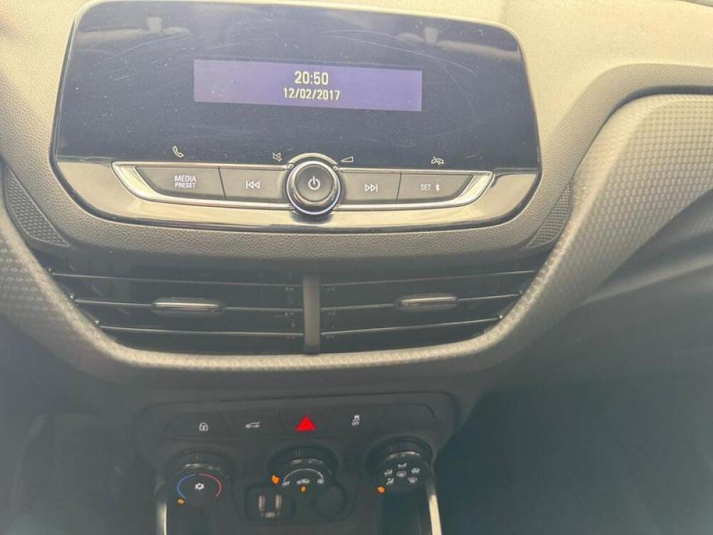 Chevrolet Onix Hatch