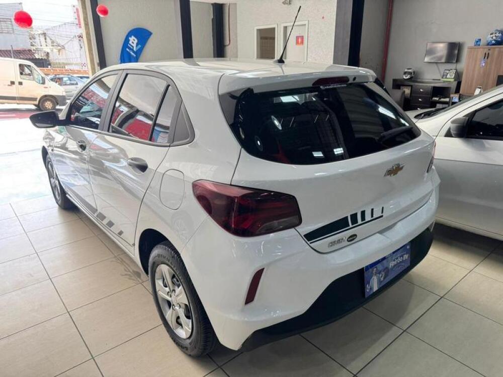 Chevrolet Onix Hatch
