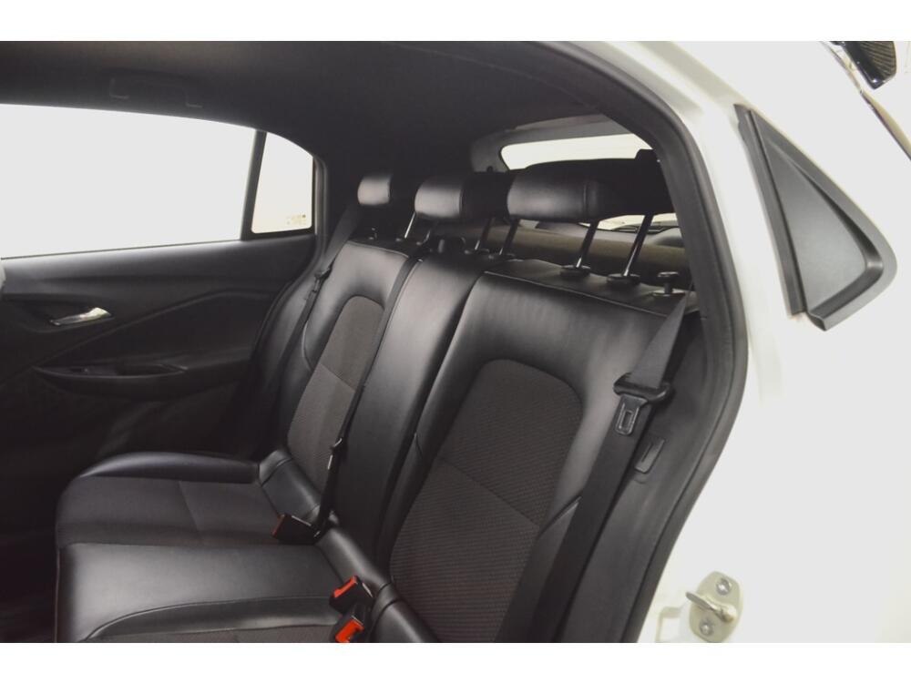 Chevrolet Onix Hatch