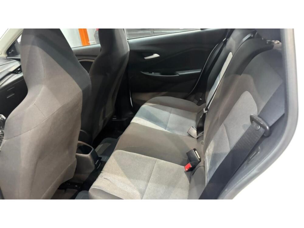 Chevrolet Onix Hatch