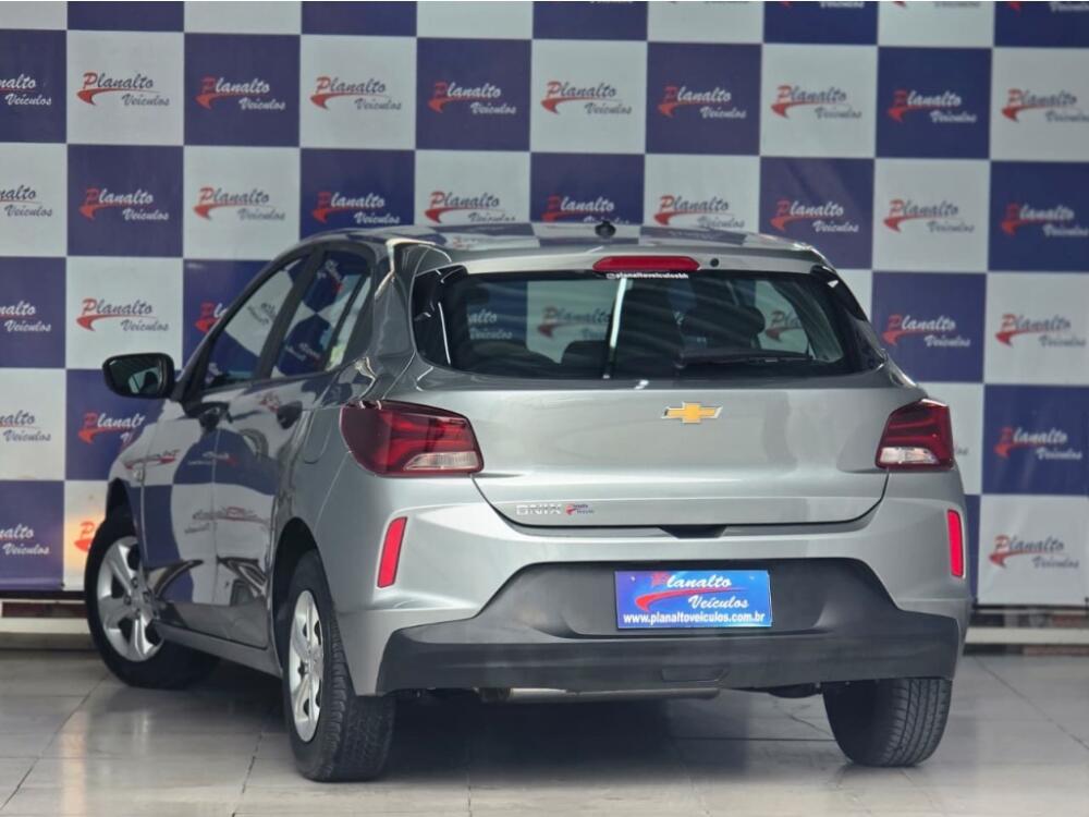 Chevrolet Onix Hatch