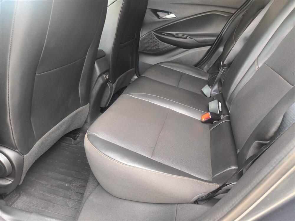 Chevrolet Onix Hatch