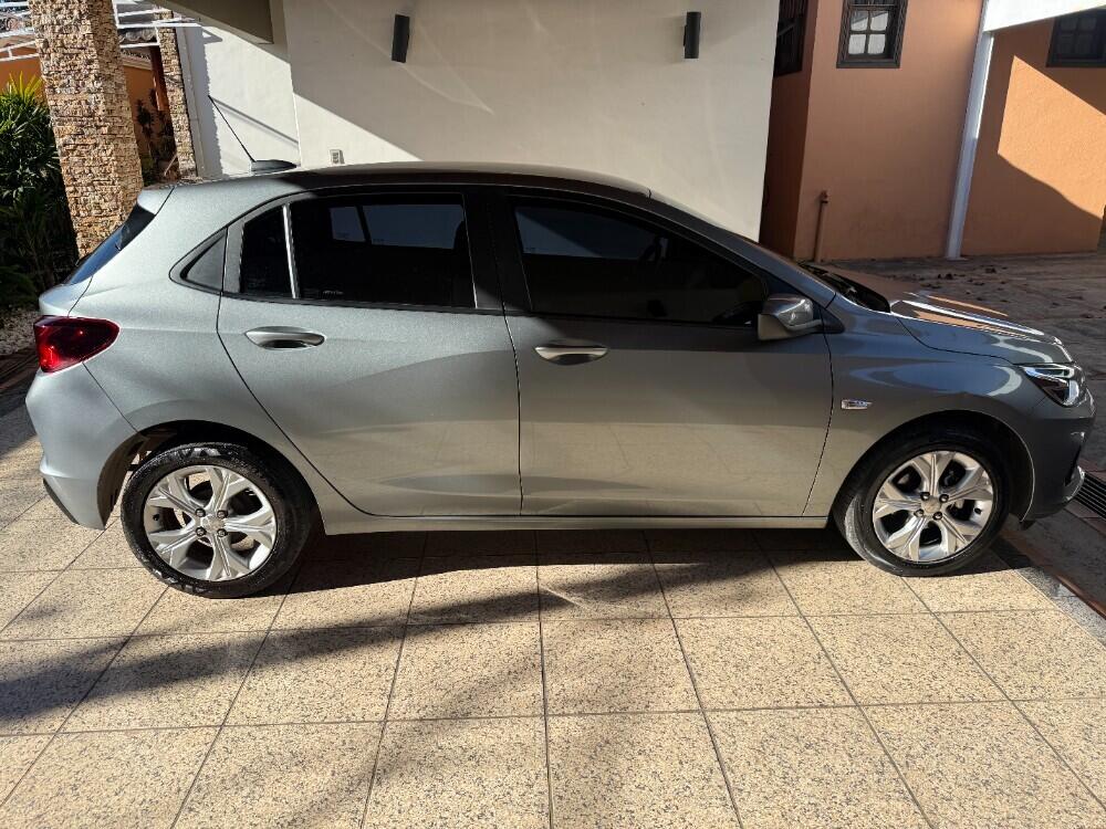 Chevrolet Onix Hatch