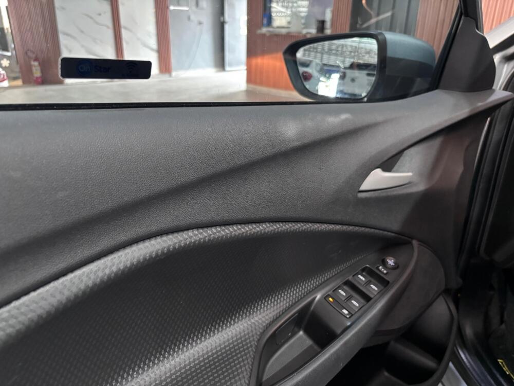 Chevrolet Onix Hatch