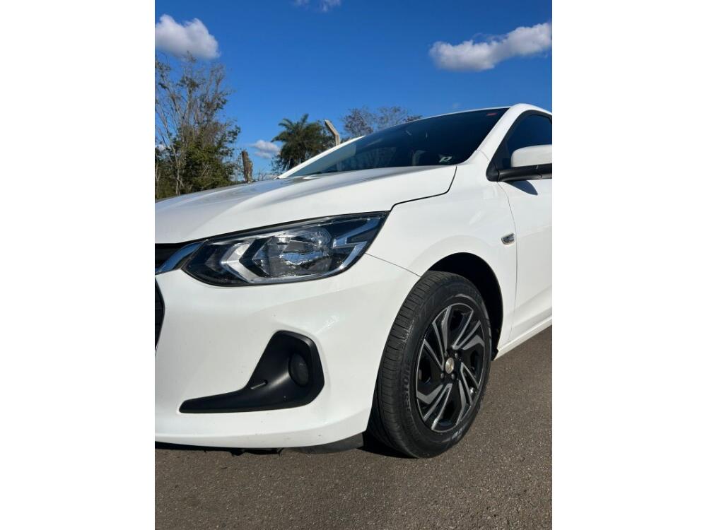 Chevrolet Onix Hatch