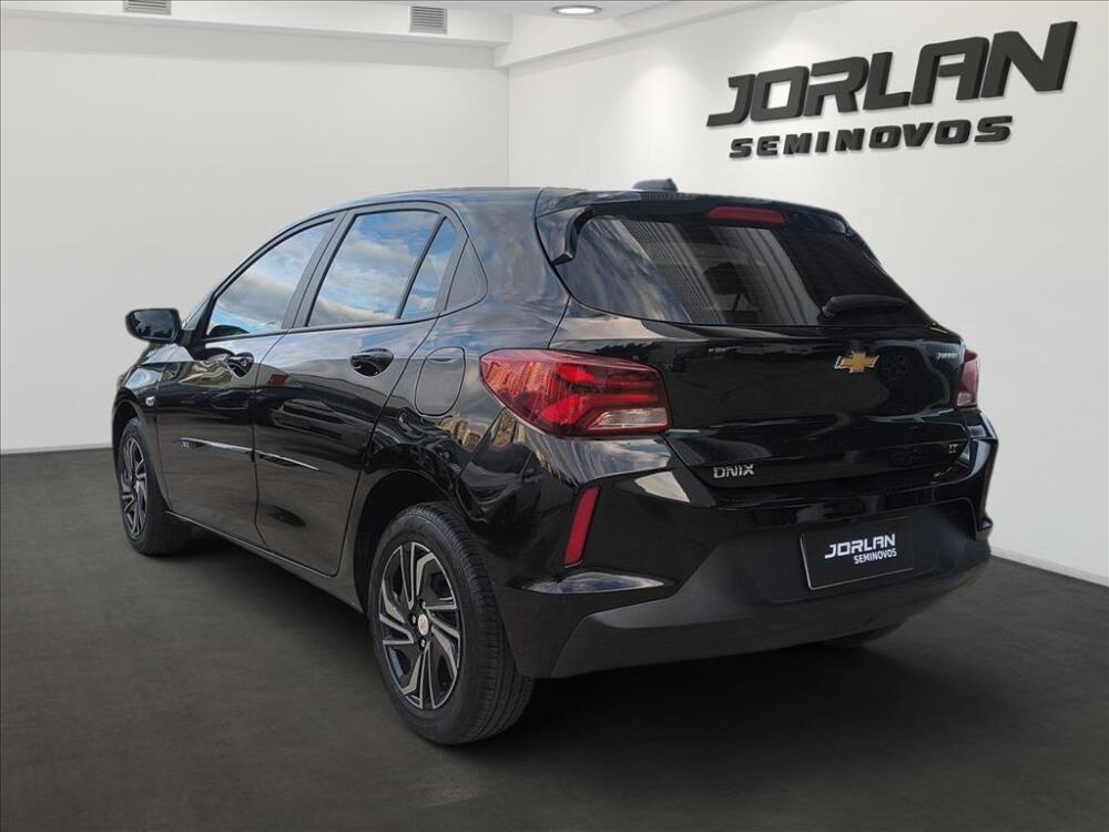 Chevrolet Onix Hatch