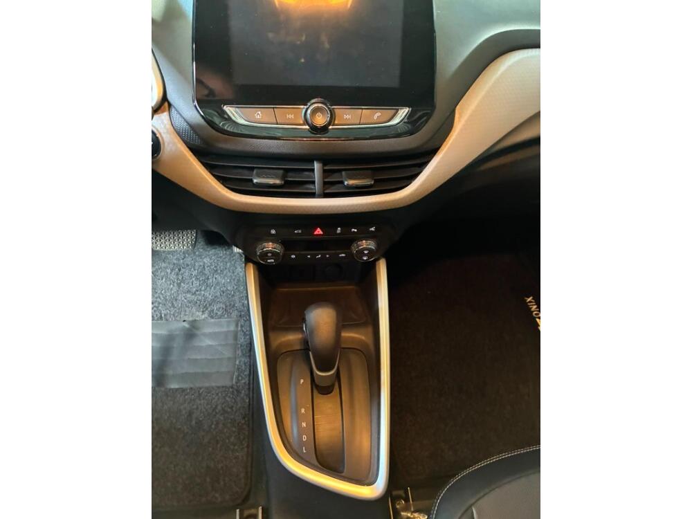 Chevrolet Onix Hatch