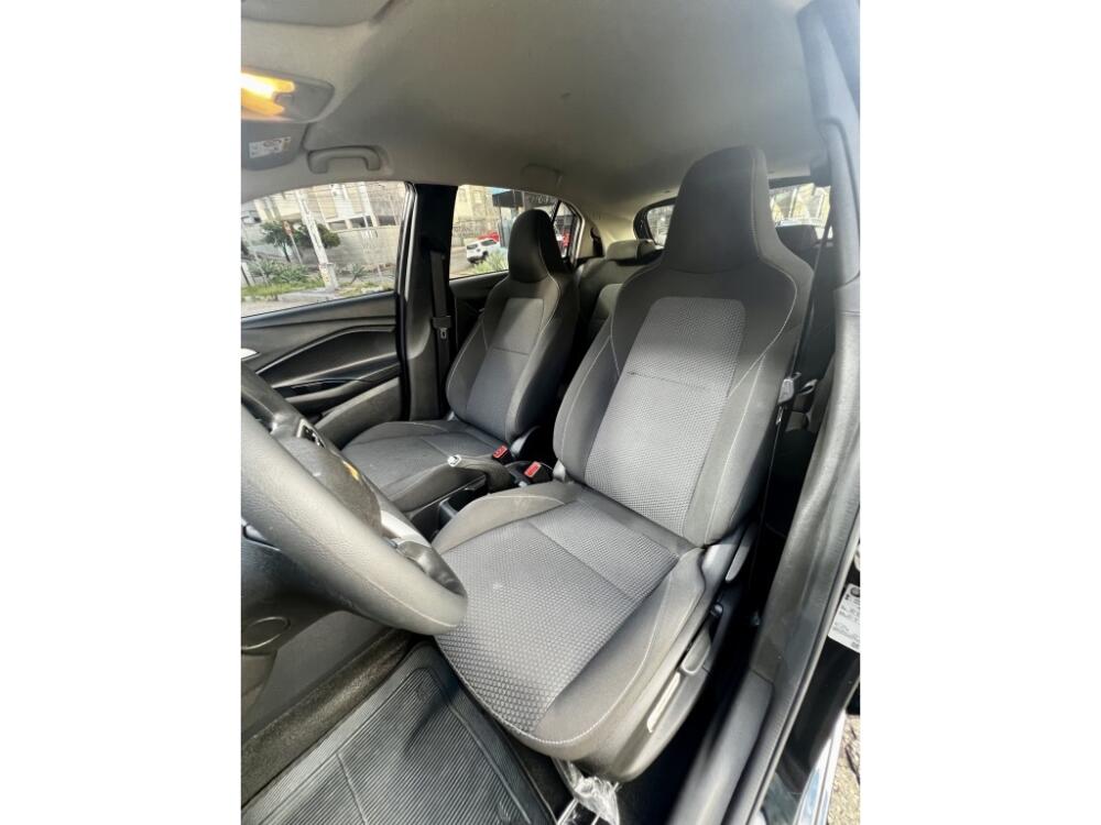 Chevrolet Onix Hatch