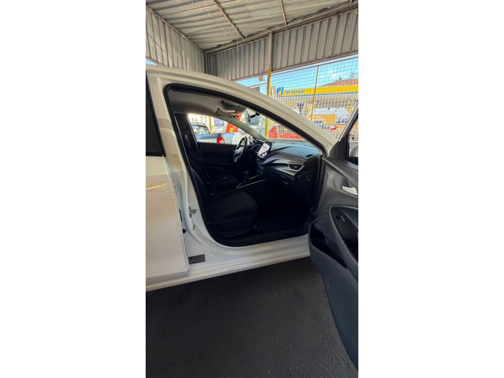 Chevrolet Onix Hatch