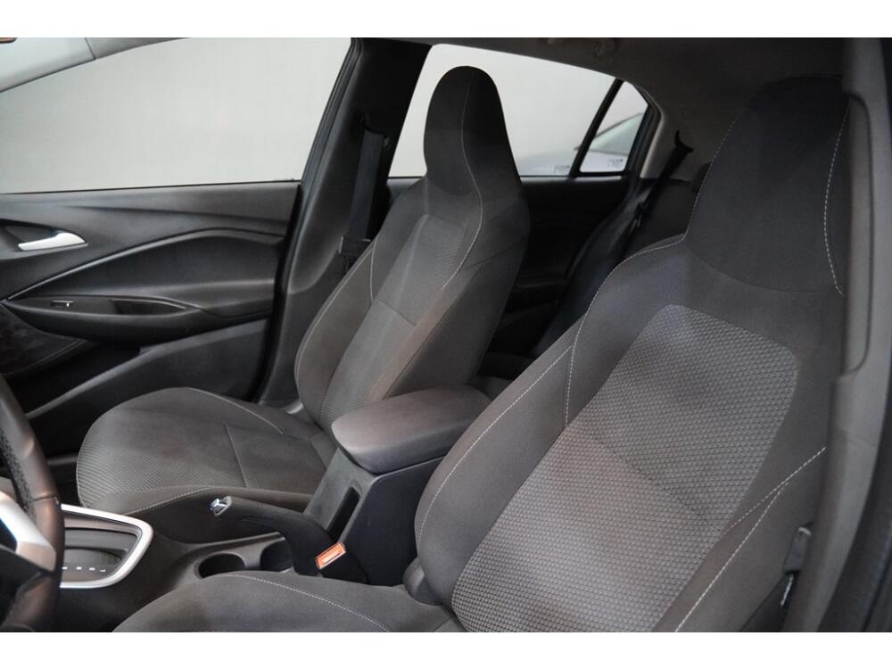 Chevrolet Onix Hatch