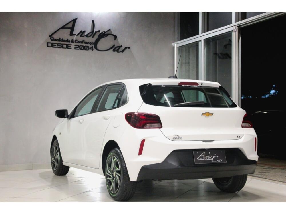 Chevrolet Onix Hatch