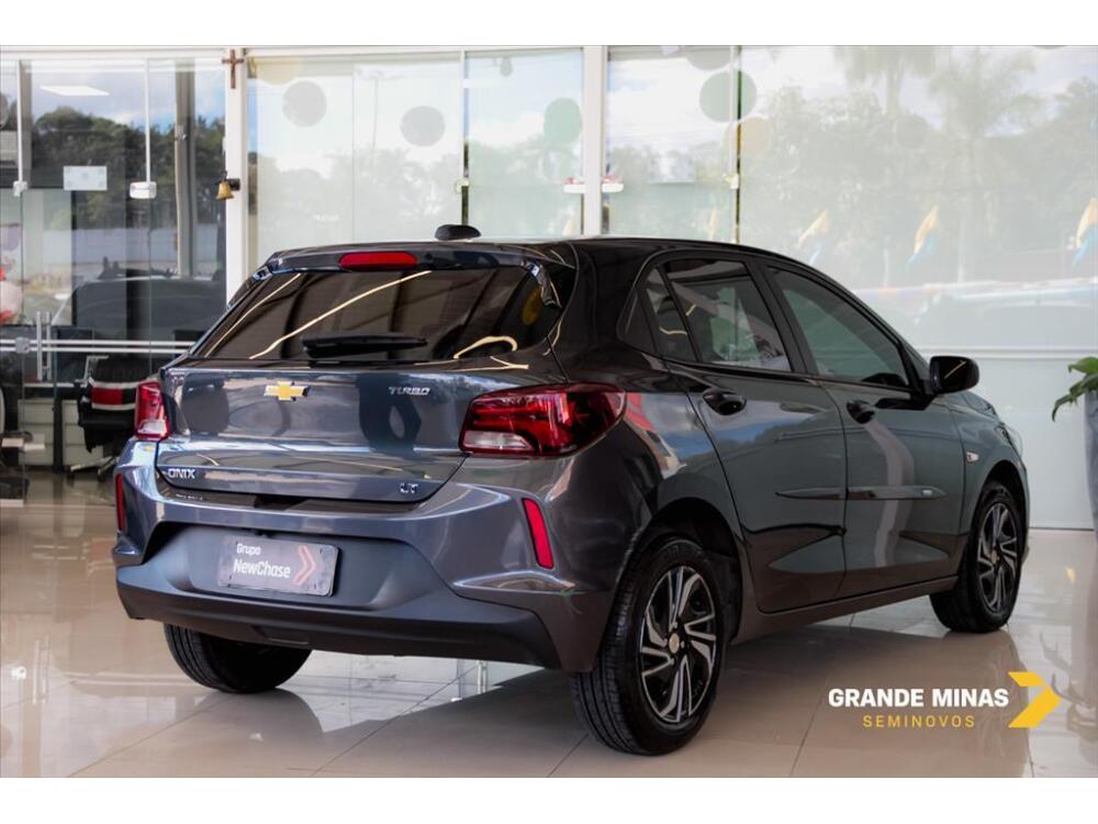 Chevrolet Onix Hatch