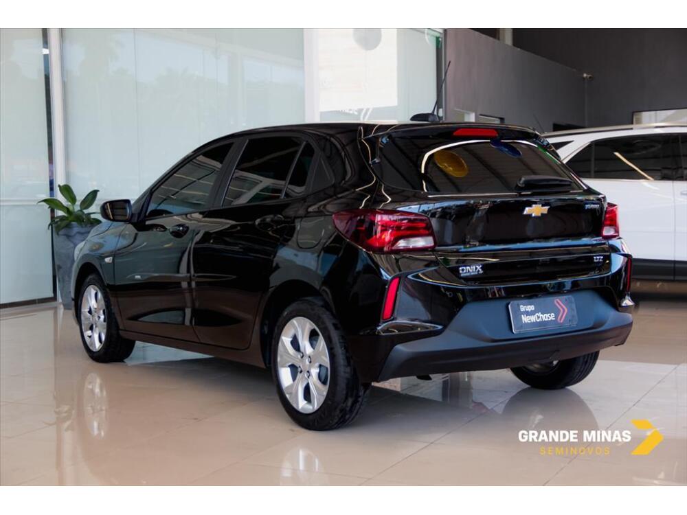 Chevrolet Onix Hatch
