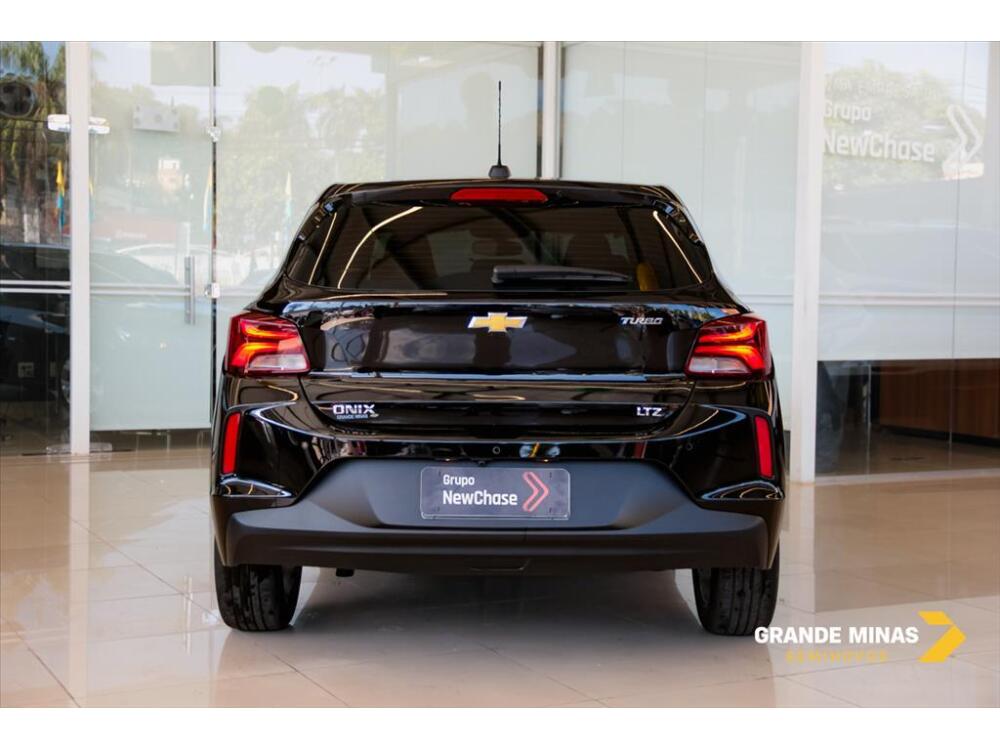 Chevrolet Onix Hatch