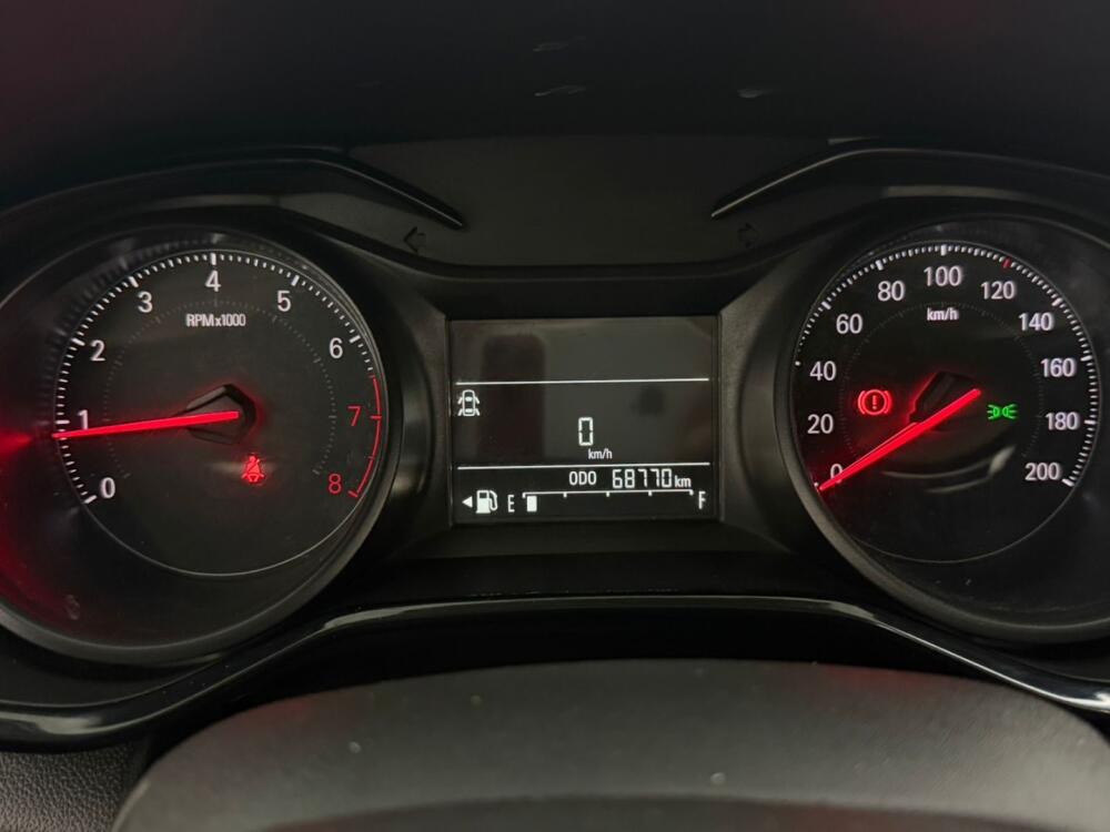 Chevrolet Onix Hatch
