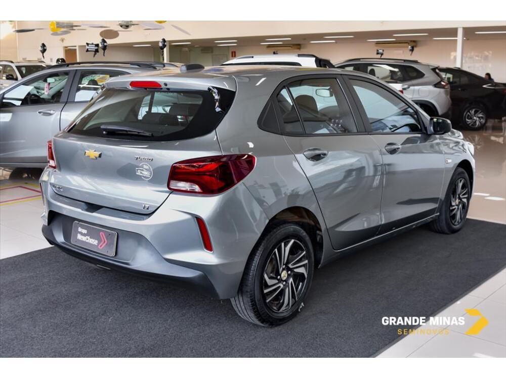 Chevrolet Onix Hatch
