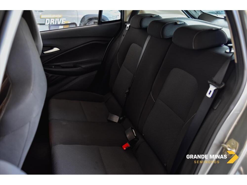 Chevrolet Onix Hatch