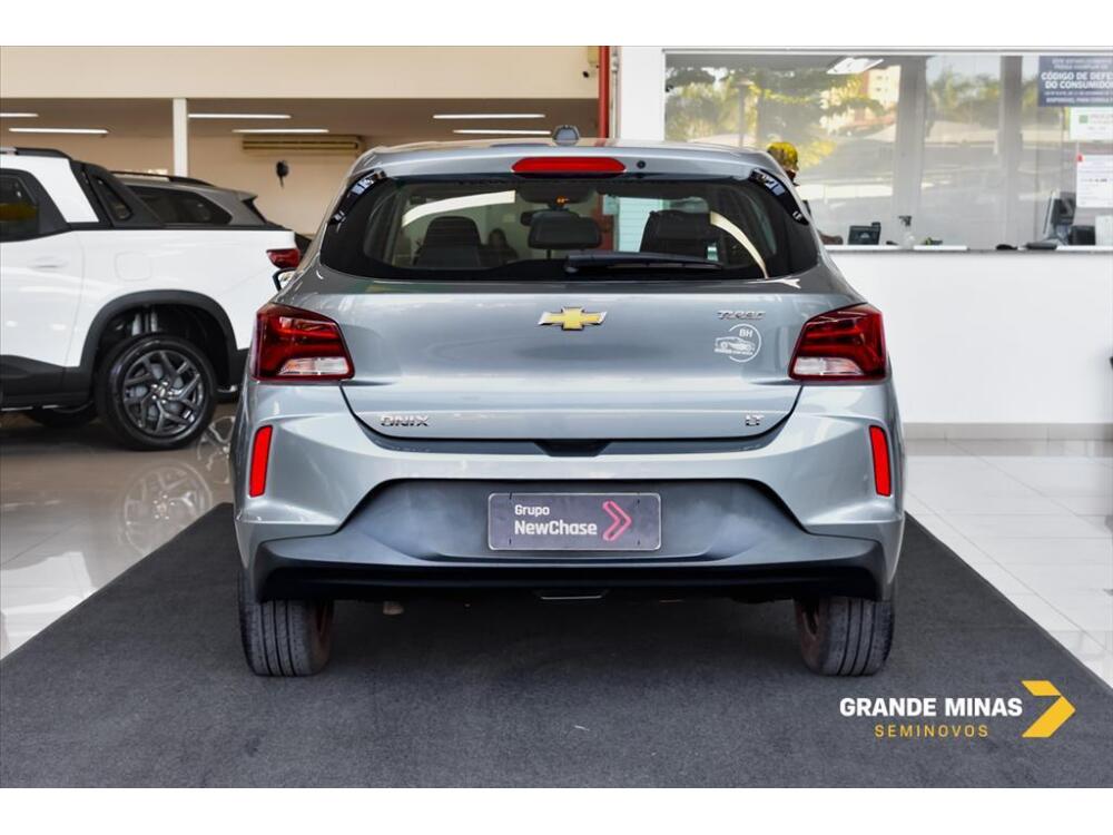 Chevrolet Onix Hatch