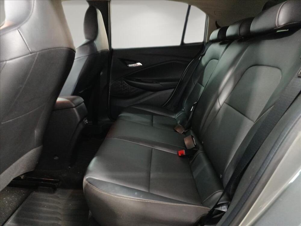Chevrolet Onix Hatch
