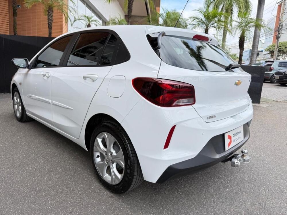 Chevrolet Onix Hatch