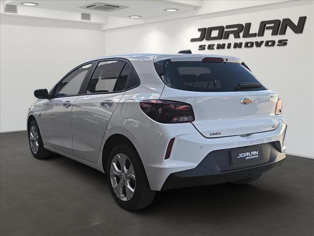 Chevrolet Onix Hatch