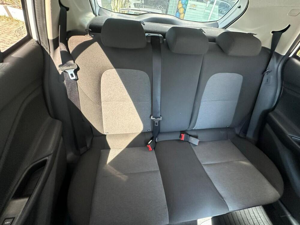 Chevrolet Onix Hatch
